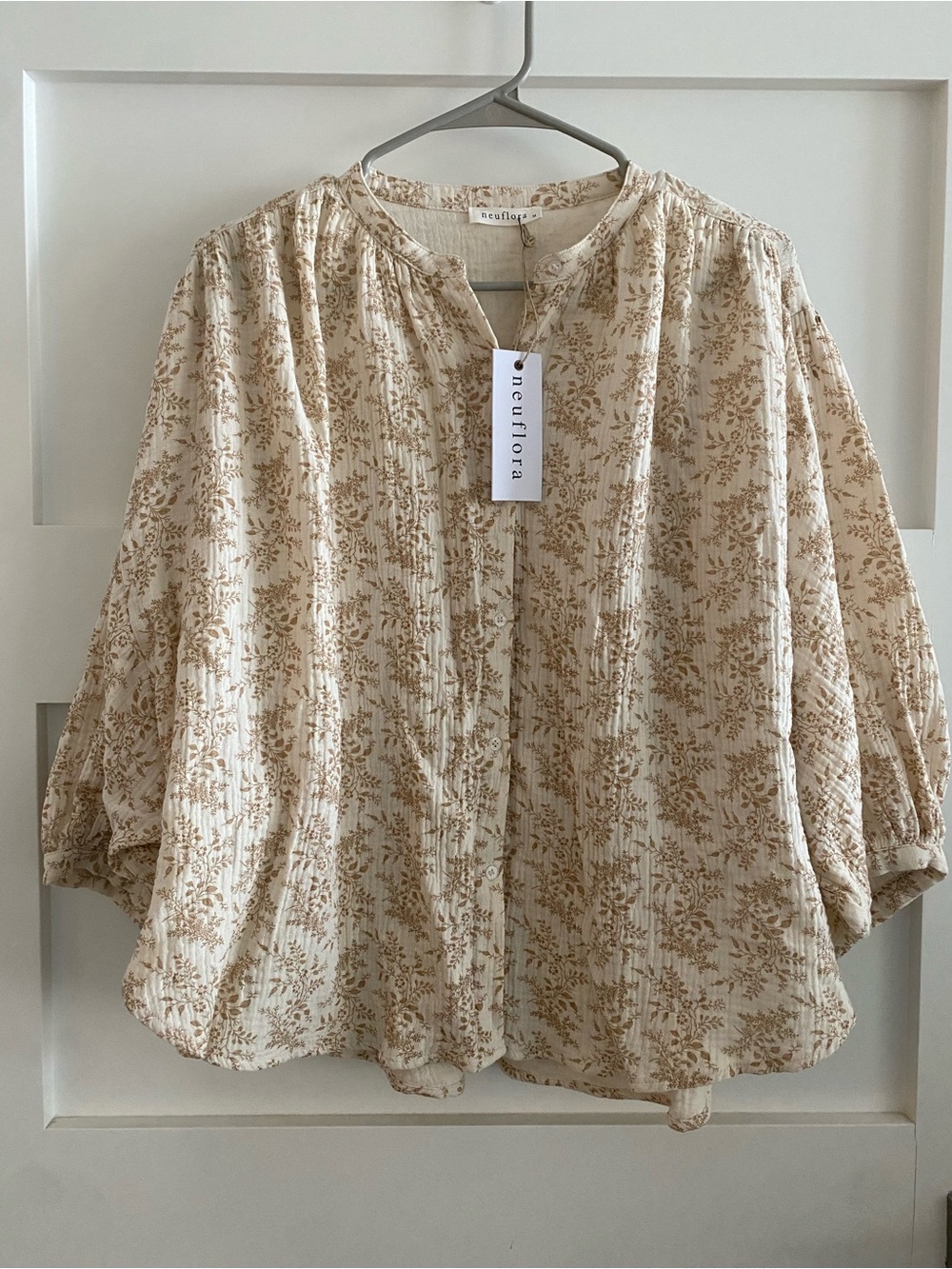 Neuflora Cream Button-Front Blouse